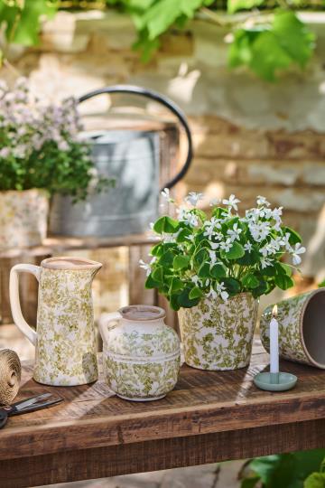 Vintage Floral Green Pot