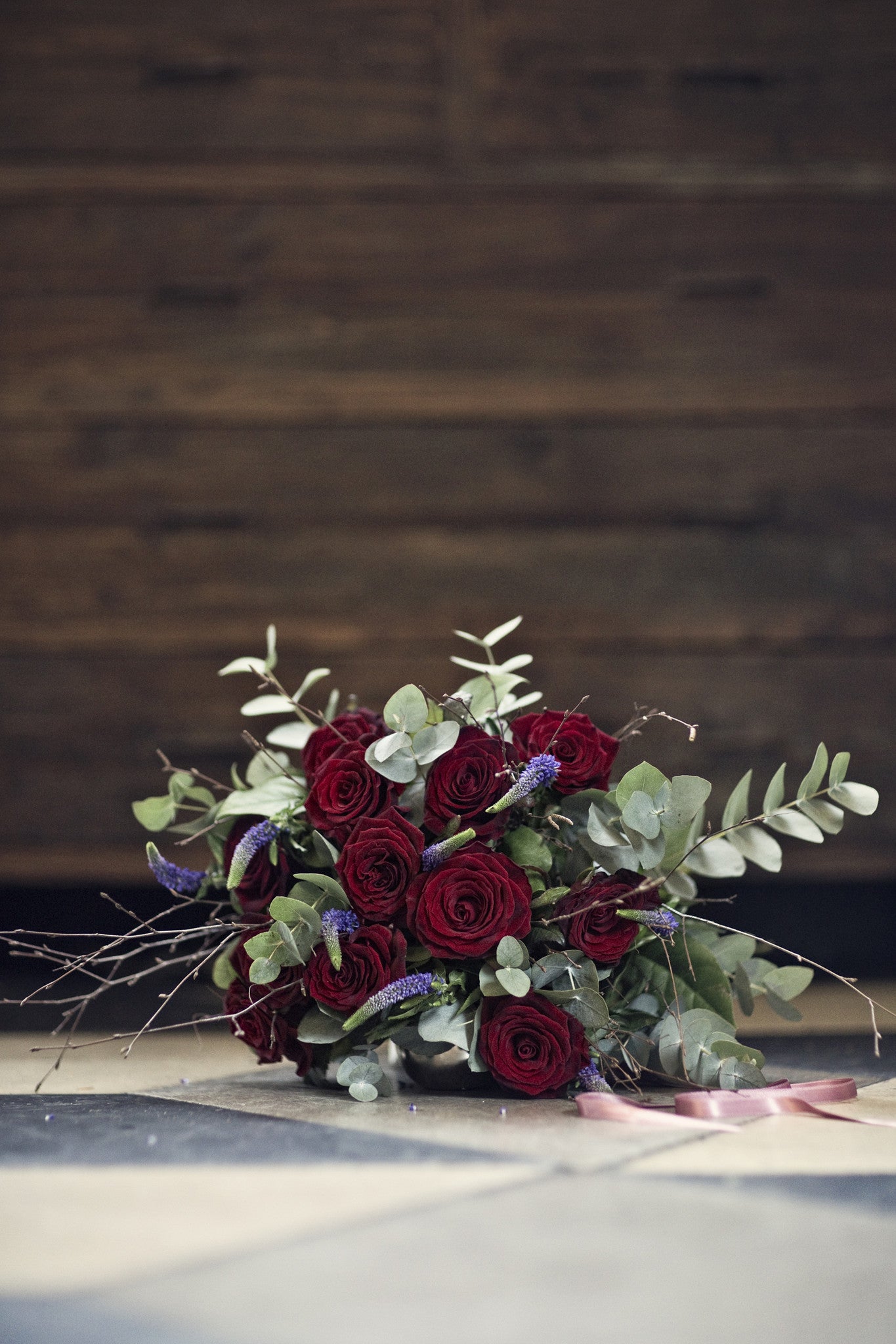 Traditional 12 Rose Bouquet